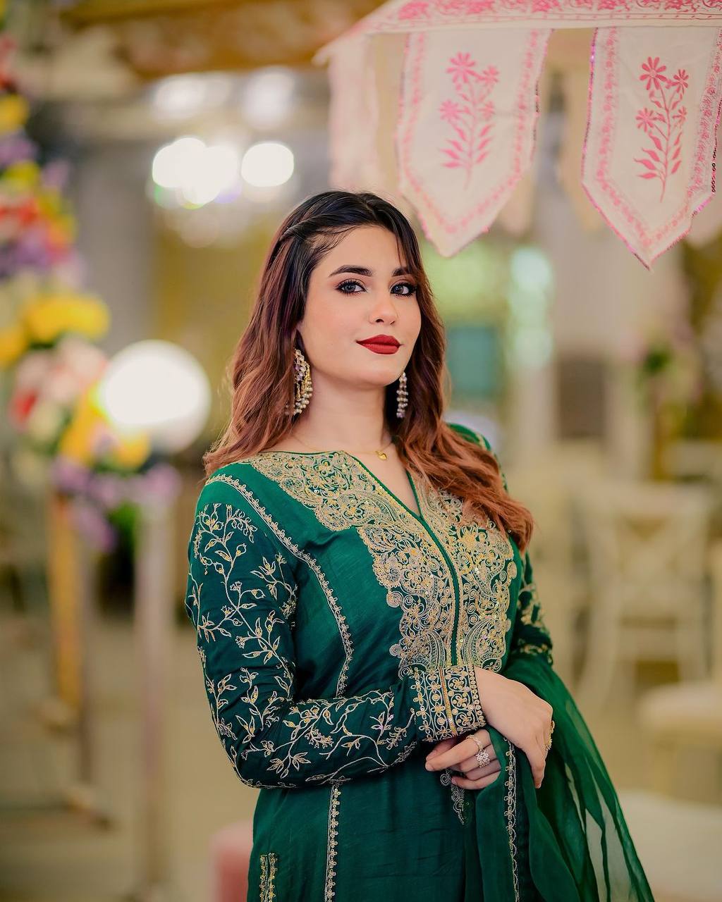 पार्टी वियर लुक डिज़ाइनर टॉप और बॉटम दुपट्टे के साथ