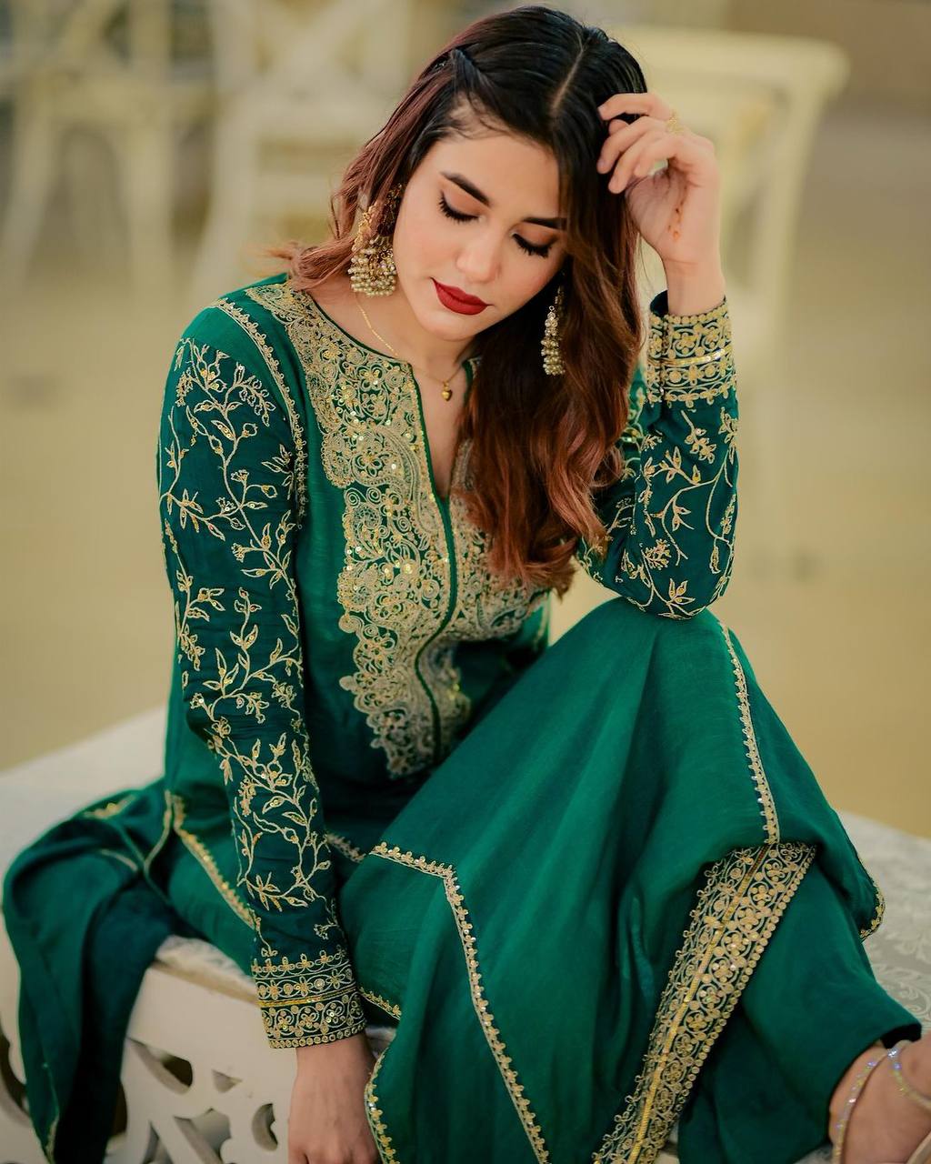 पार्टी वियर लुक डिज़ाइनर टॉप और बॉटम दुपट्टे के साथ