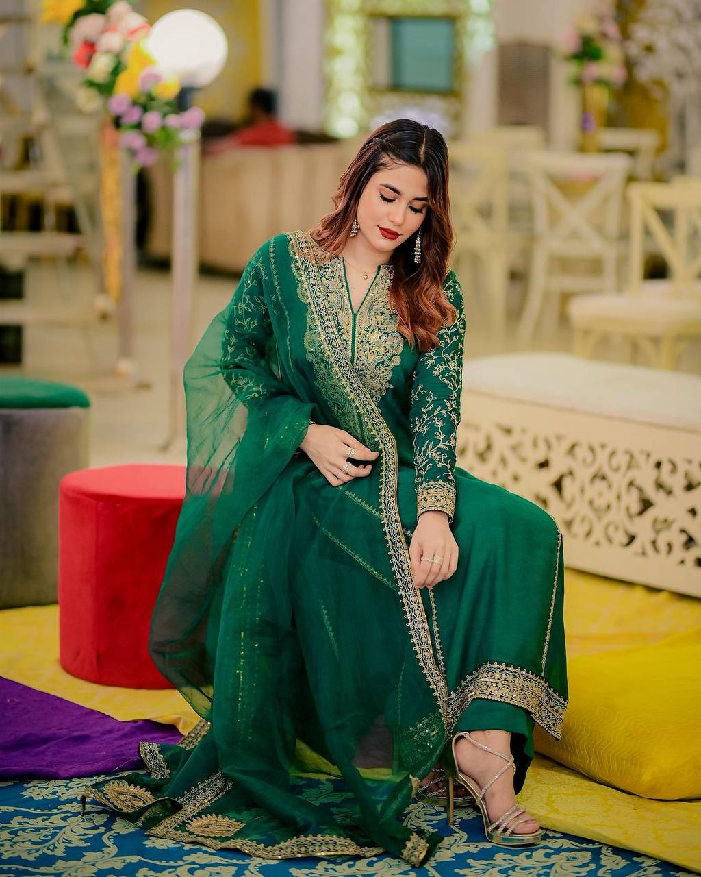 पार्टी वियर लुक डिज़ाइनर टॉप और बॉटम दुपट्टे के साथ