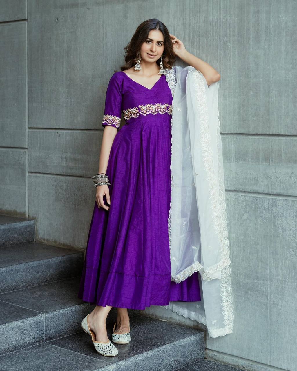 Party Wear Look Gown And Dupatta With Thread Work