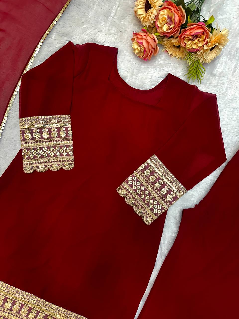 डिज़ाइनर पार्टी वियर टॉप प्लाज़ो और दुपट्टा