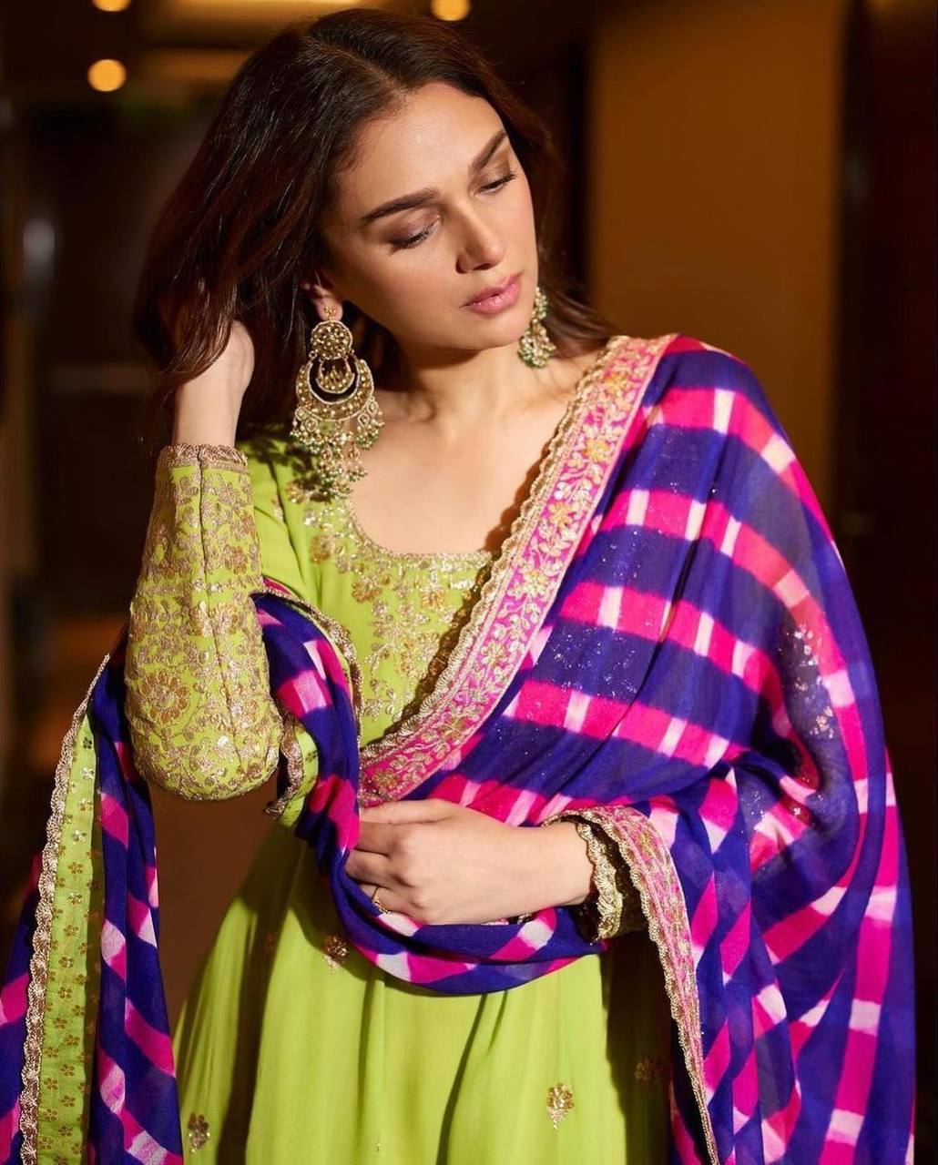 पार्टी वियर लुक डिज़ाइनर टॉप-बॉटम और दुपट्टा