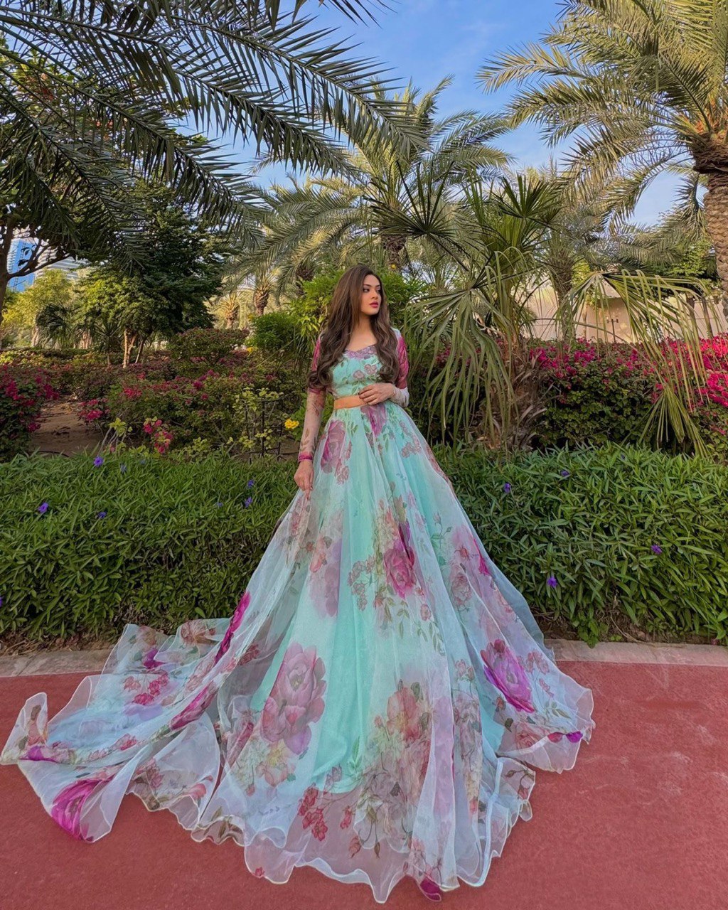 खूबसूरत पार्टी वियर ऑर्गेंजा सिल्क फ्लोरल प्रिंटेड लहंगा चोली