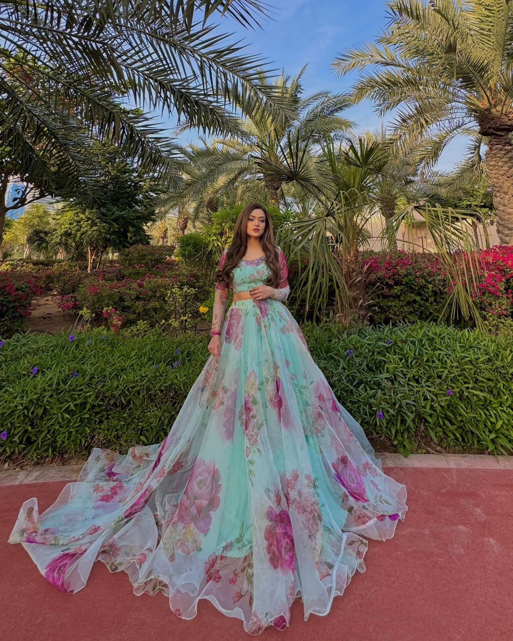 खूबसूरत पार्टी वियर ऑर्गेंजा सिल्क फ्लोरल प्रिंटेड लहंगा चोली