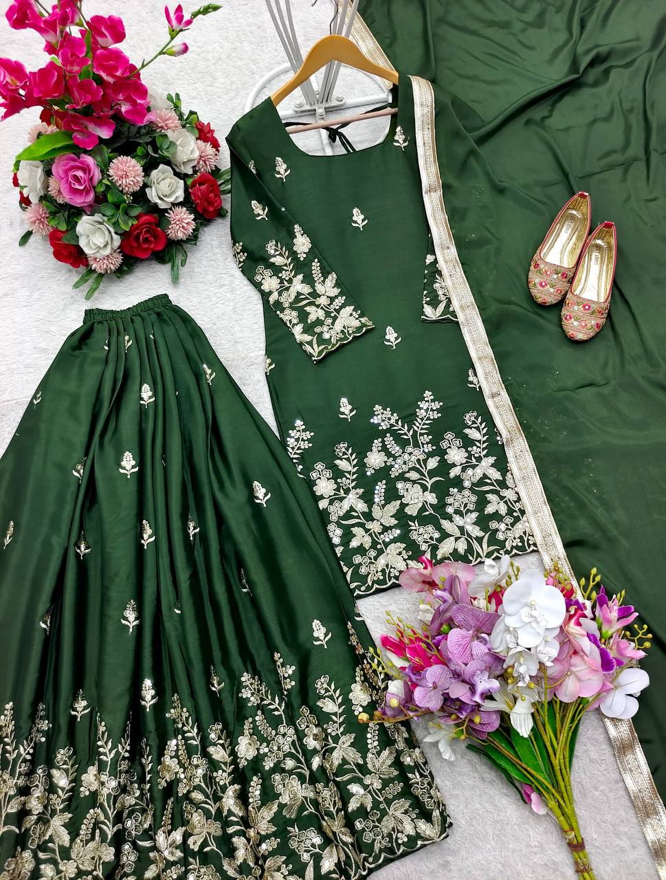 डिज़ाइनर टॉप-सररा और दुपट्टा, हैवी एम्ब्रॉयडरी सीक्वेंस वर्क के साथ