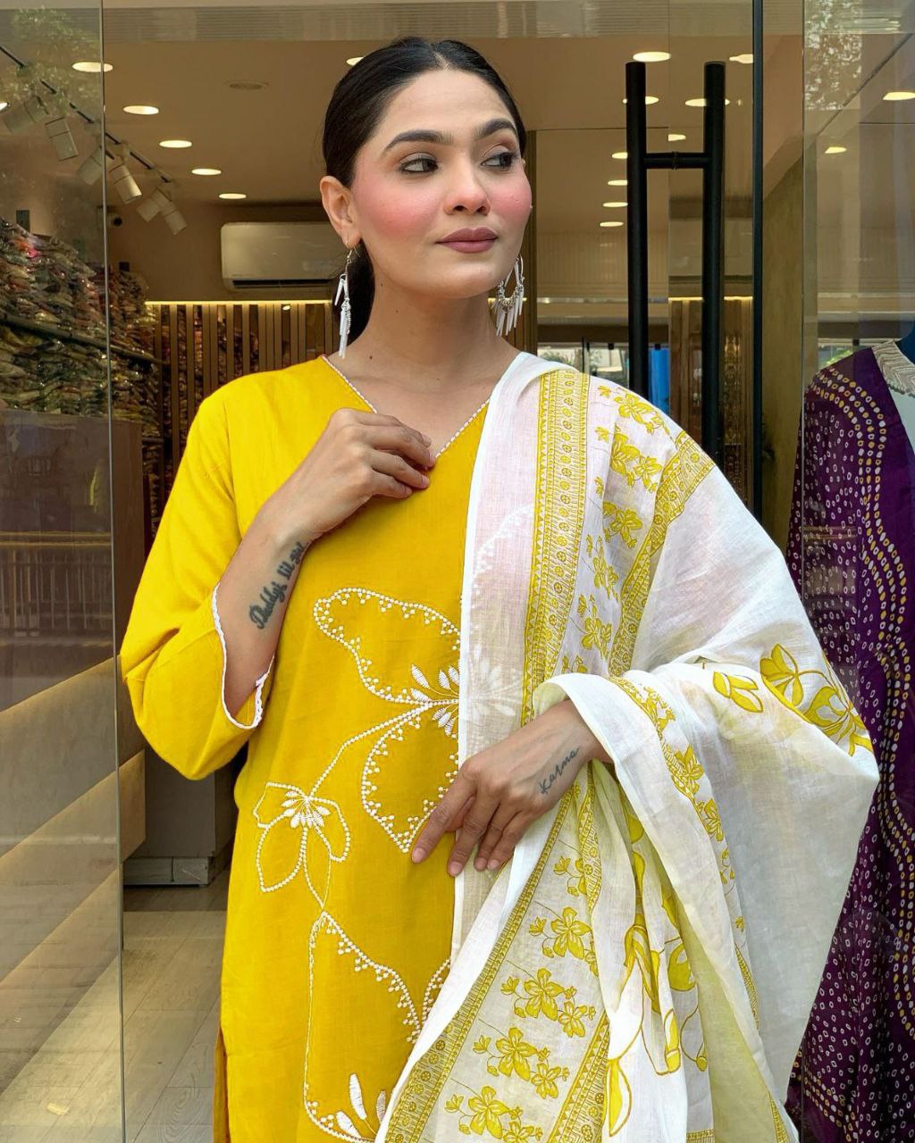 पार्टी वियर लुक टॉप और बॉटम विद दुपट्टा