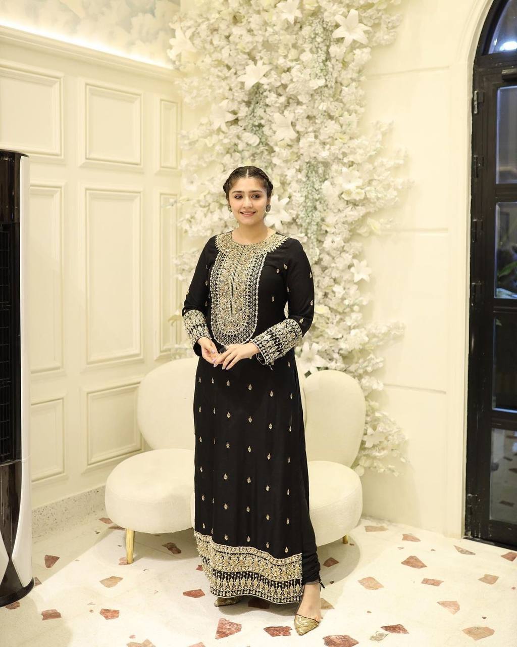 पार्टी वियर लुक डिज़ाइनर टॉप और बॉटम दुपट्टे के साथ