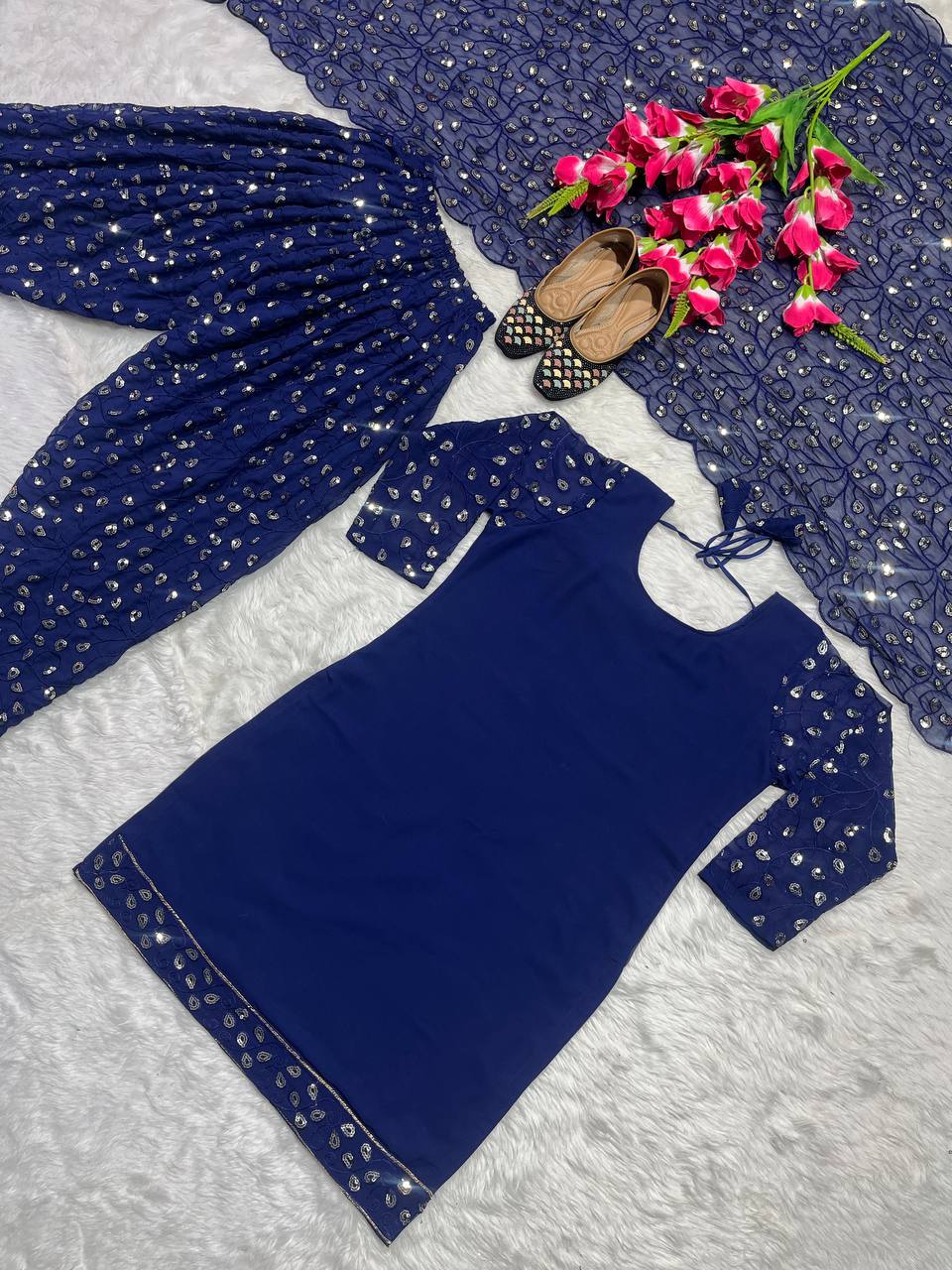 डिज़ाइनर पार्टी वियर लुक टॉप, पटियाला स्टाइल सलवार और दुपट्टा