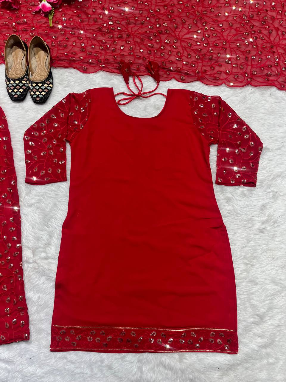 डिज़ाइनर पार्टी वियर लुक टॉप, पटियाला स्टाइल सलवार और दुपट्टा