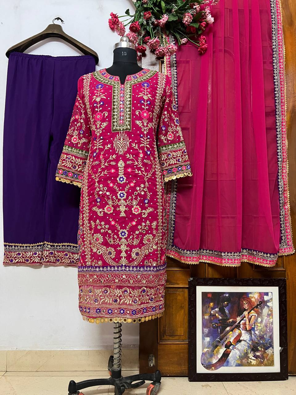 पार्टी वियर लुक डिज़ाइनर टॉप और बॉटम दुपट्टे के साथ