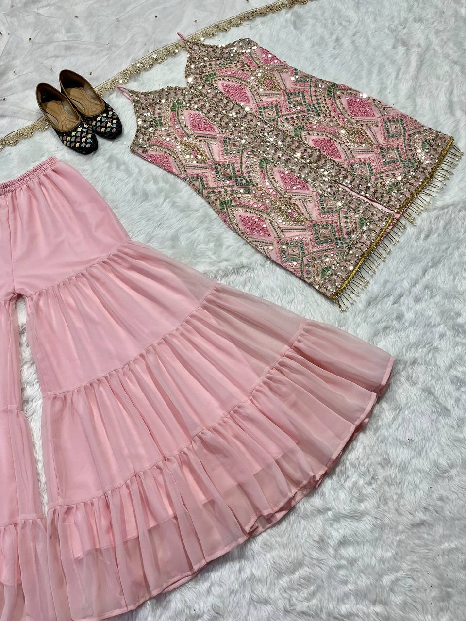 डिज़ाइनर पार्टी वियर लुक टॉप, शरारा प्लाज़ो और दुपट्टा