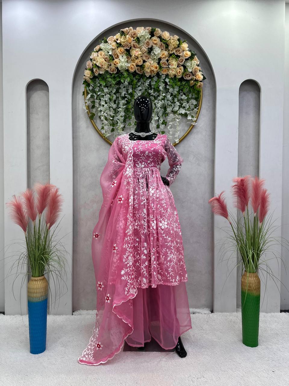 पार्टी वियर लुक टॉप और बॉटम विद दुपट्टा