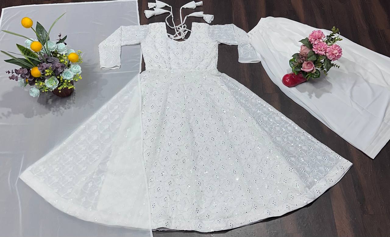 Designer Party Wear Anarkali Suit Set With Thread Embroidered Work