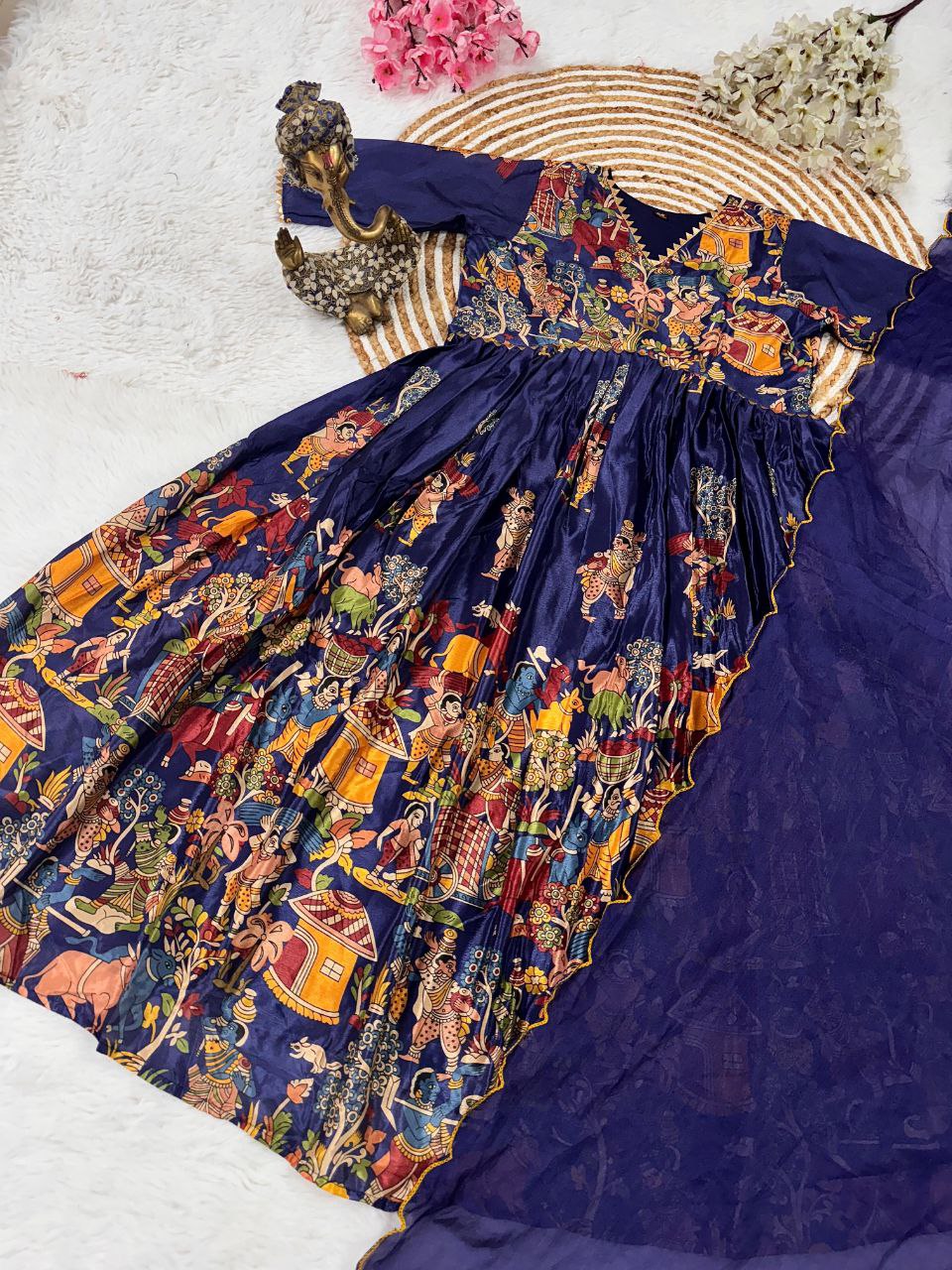 पार्टी वियर लुक खूबसूरत टॉप-बॉटम और दुपट्टा