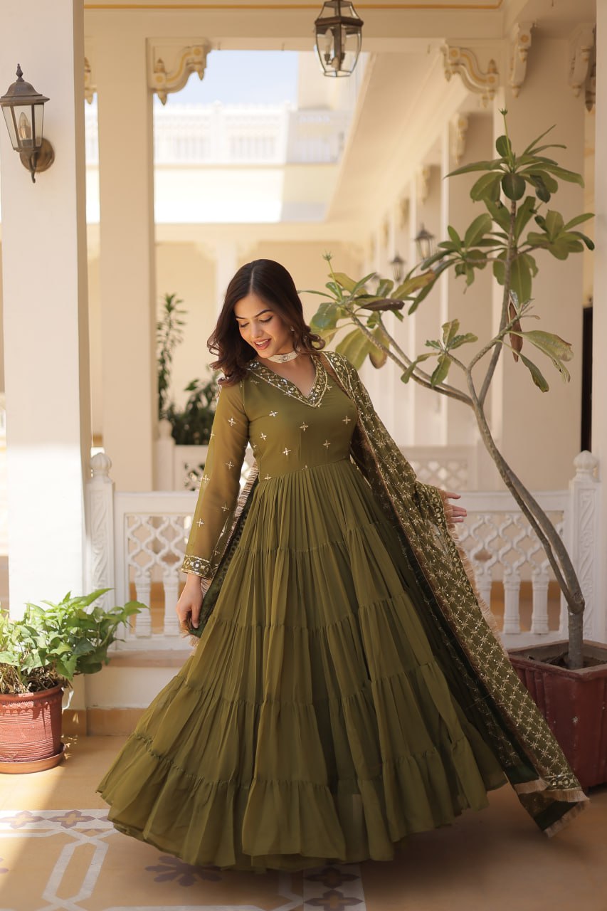 Designer Party Wear Gown With Embroidery Work