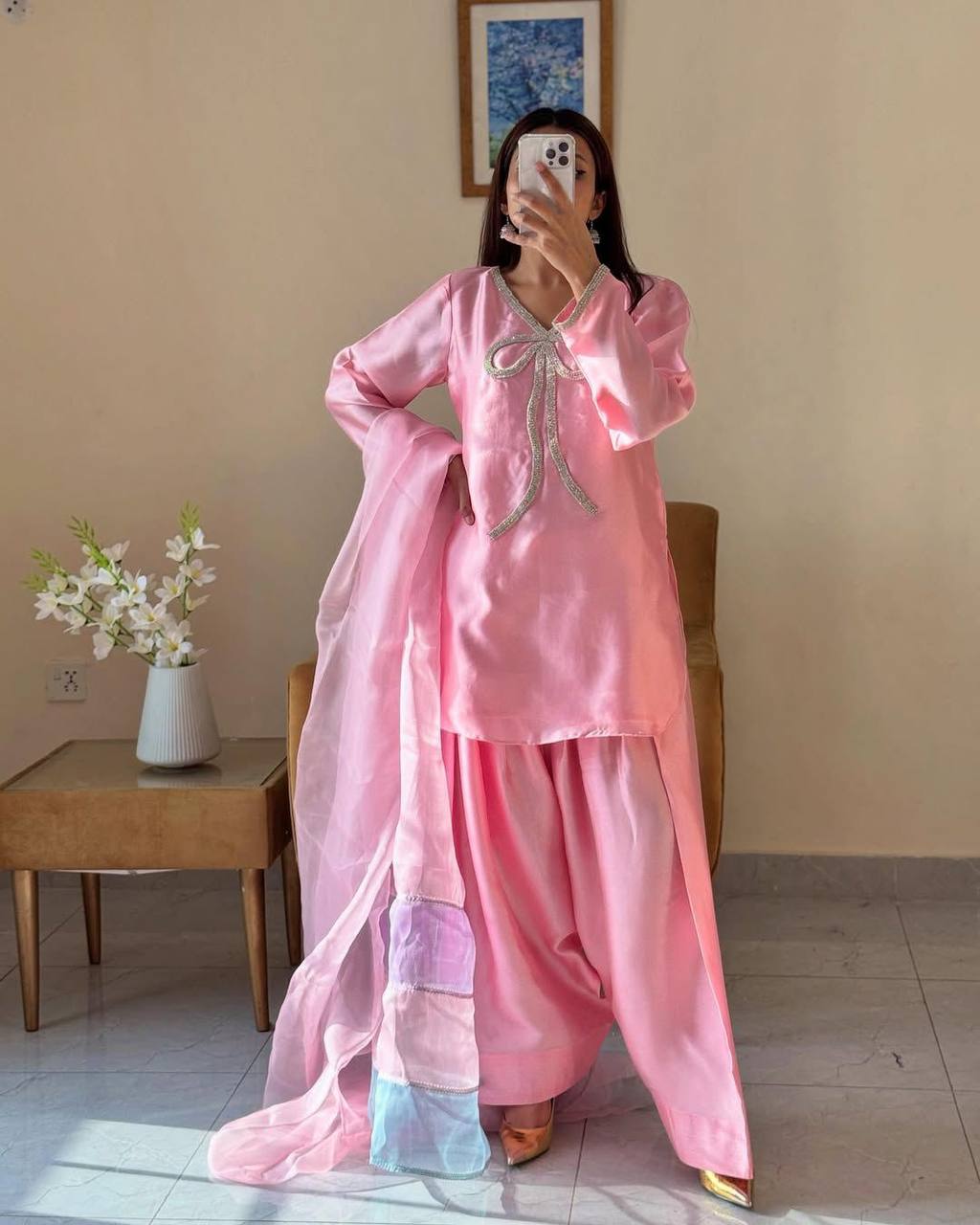 पार्टी वियर डिज़ाइनर टॉप और बॉटम दुपट्टे के साथ