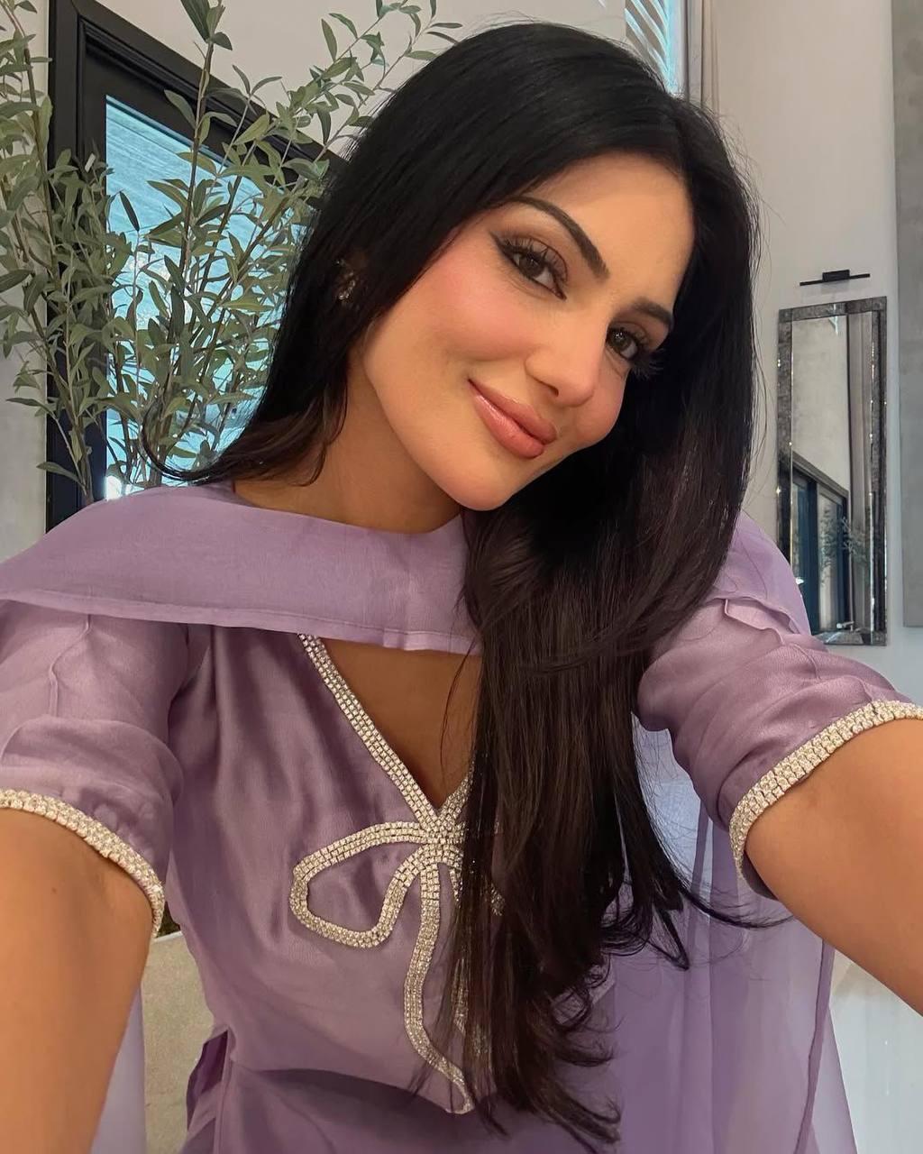 पार्टी वियर डिज़ाइनर टॉप और बॉटम दुपट्टे के साथ