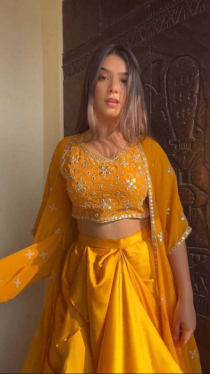 डिज़ाइनर रेडी-टू-वियर ड्रेप धोती विद कोटी