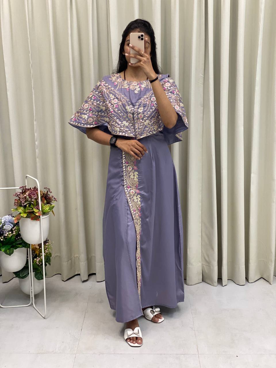 डिजाइनर फैंसी वेस्टर्न स्टाइल टॉप और बॉटम