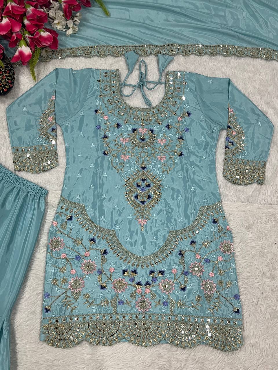 डिज़ाइनर पार्टी वियर लुक टॉप, शरारा प्लाज़ो और दुपट्टा