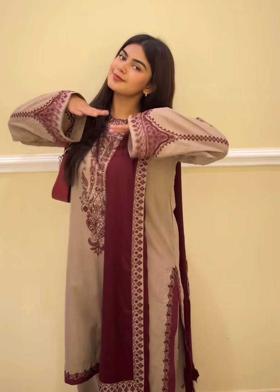 डिज़ाइनर पार्टी वियर लुक टॉप-बॉटम और कढ़ाई वर्क वाला दुपट्टा