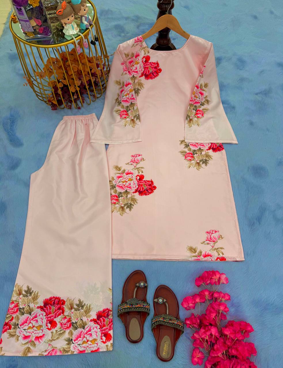 डिज़ाइनर पार्टी वियर लुक टॉप और प्लाज़ो को-ऑर्ड्स सेट