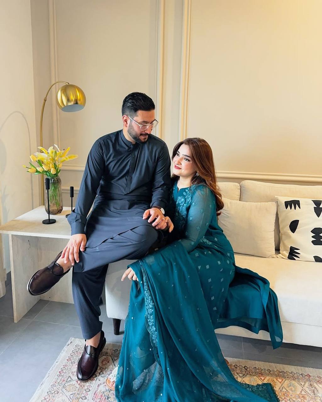 पार्टी वियर लुक टॉप और बॉटम विद दुपट्टा