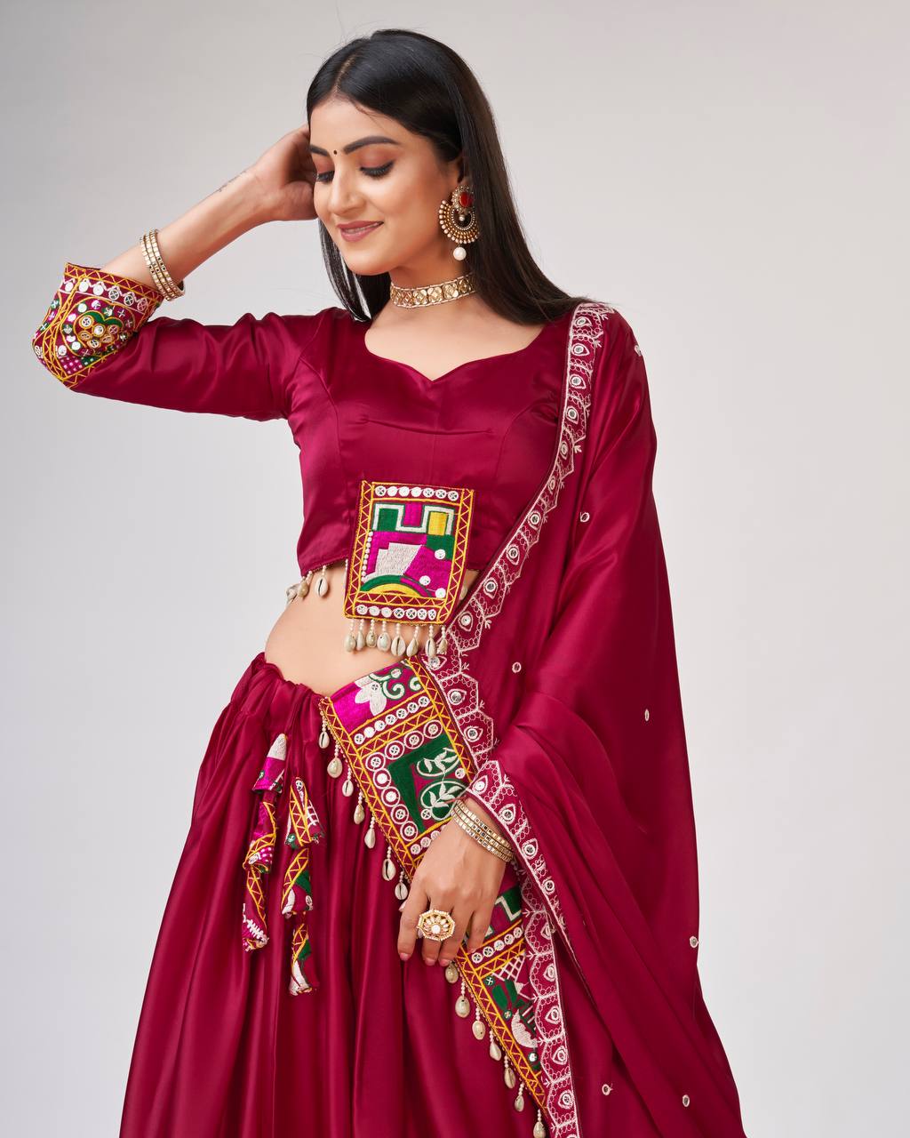 Designer Lehenga Choli With Beautiful Gamthi Work