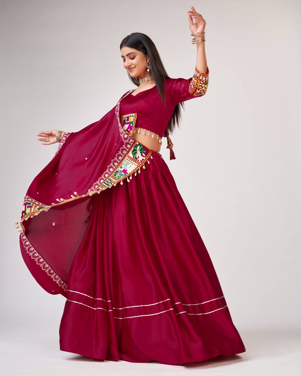 Designer Lehenga Choli With Beautiful Gamthi Work