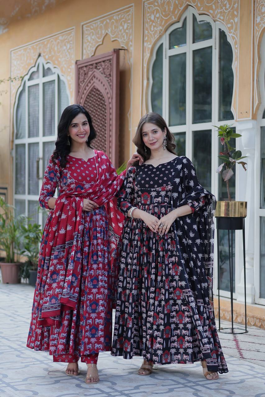 पार्टी वियर लुक: दुपट्टे के साथ टॉप और बॉटम में खूबसूरत दिखें