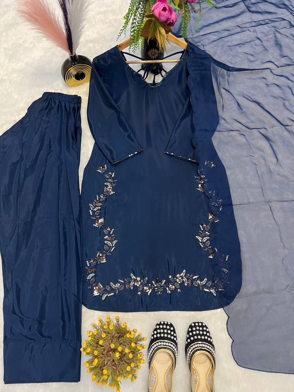 डिज़ाइनर पार्टी वियर लुक टॉप विद बॉटम और दुपट्टा