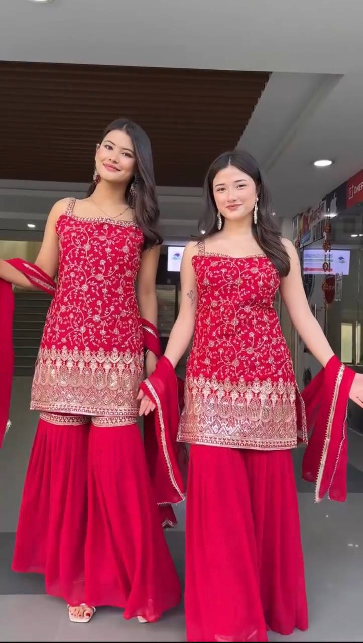 पार्टी वियर लुक सूट सेट थ्रेड और सीक्वेंस वर्क के साथ