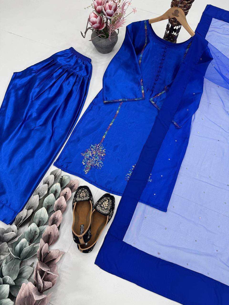 डिज़ाइनर पार्टी वियर टॉप-बॉटम और खूबसूरत दुपट्टा 