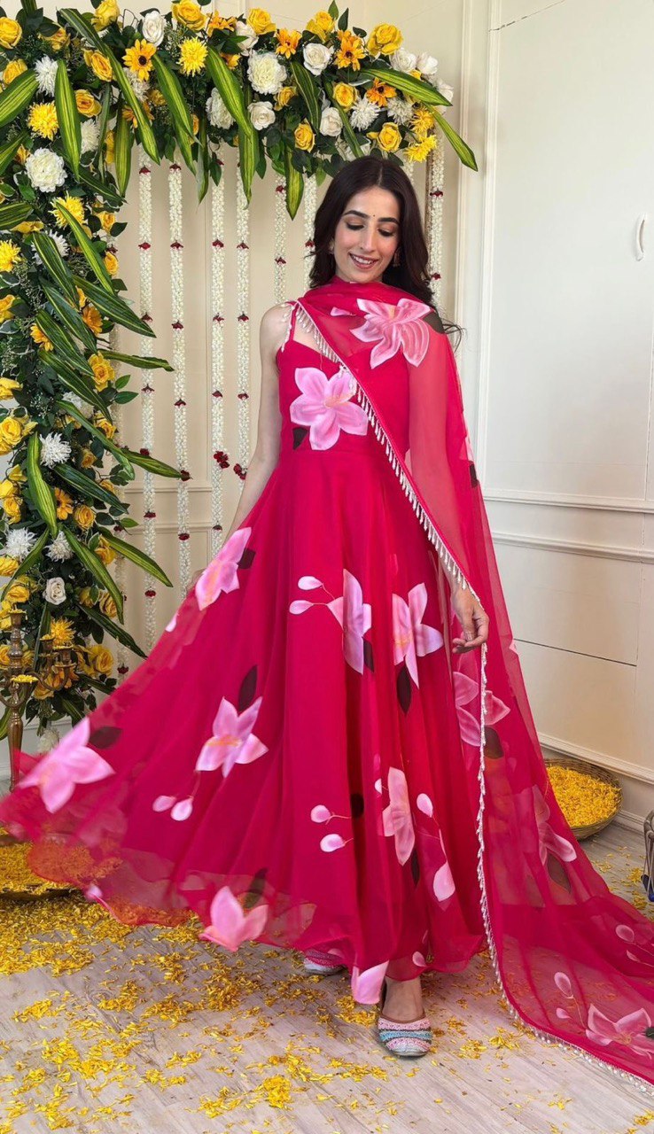 डिजिटल प्रिंटेड ऑर्गेंजा सिल्क अनारकली सूट बॉटम और दुपट्टे के साथ