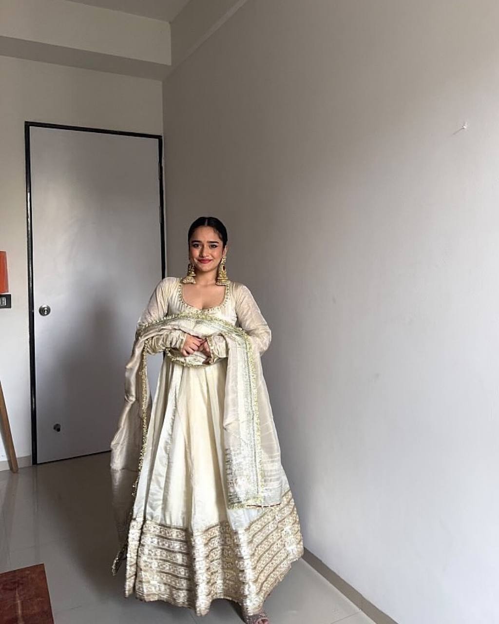 Party Wear Look Anarkali Gown With Thread And Sequence Work