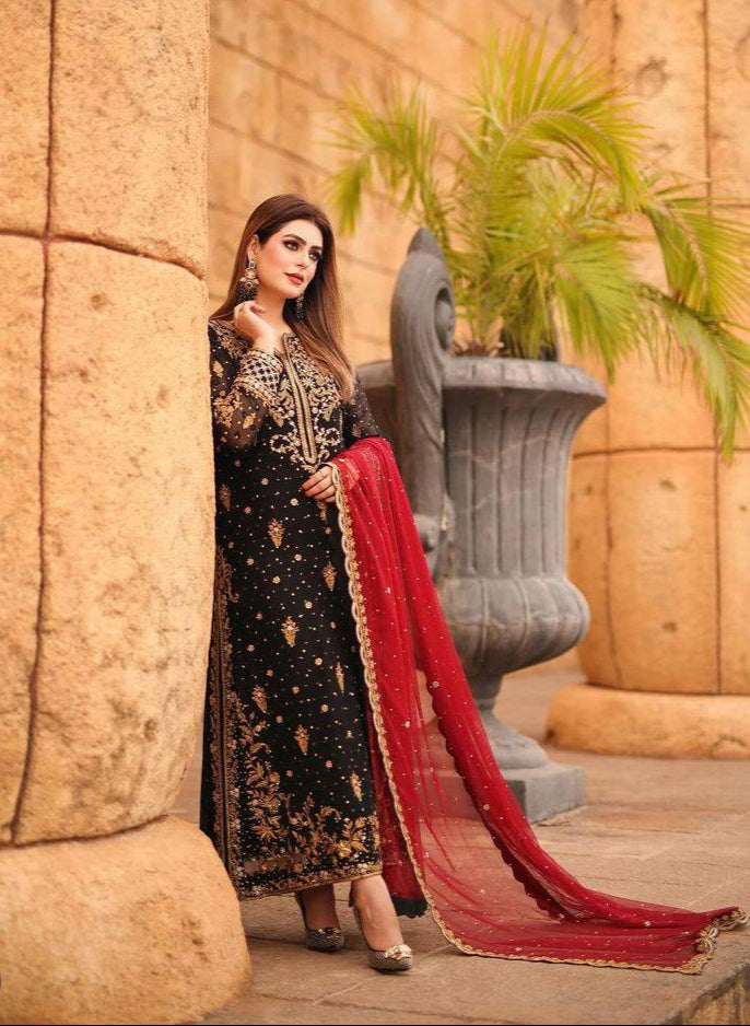 पार्टी वियर लुक डिज़ाइनर टॉप और बॉटम