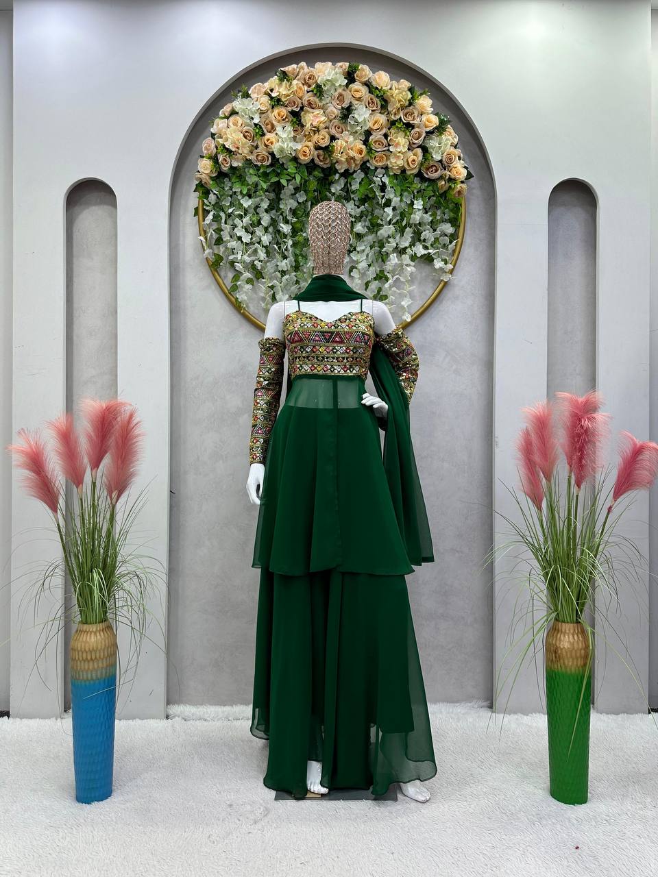 पार्टी वियर लुक टॉप-प्लाज़ो खूबसूरत दुपट्टे के साथ