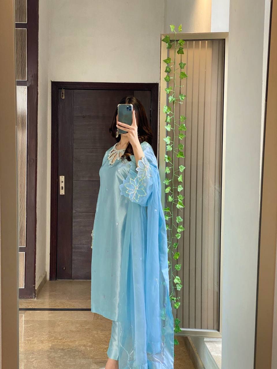 डिज़ाइनर पार्टी वियर लुक टॉप और बॉटम और खूबसूरत दुपट्टा