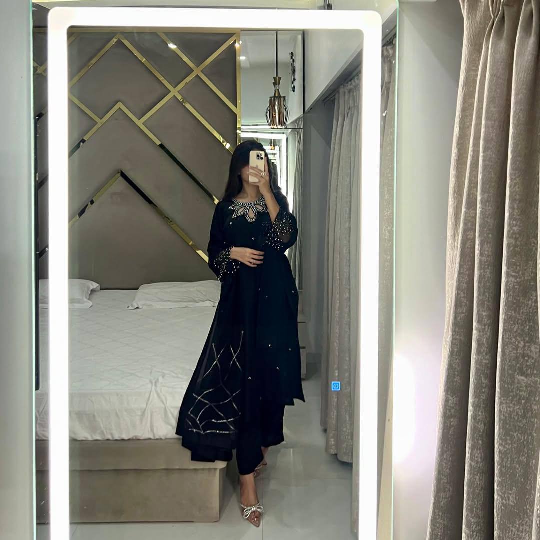 डिज़ाइनर पार्टी वियर लुक टॉप और बॉटम और खूबसूरत दुपट्टा