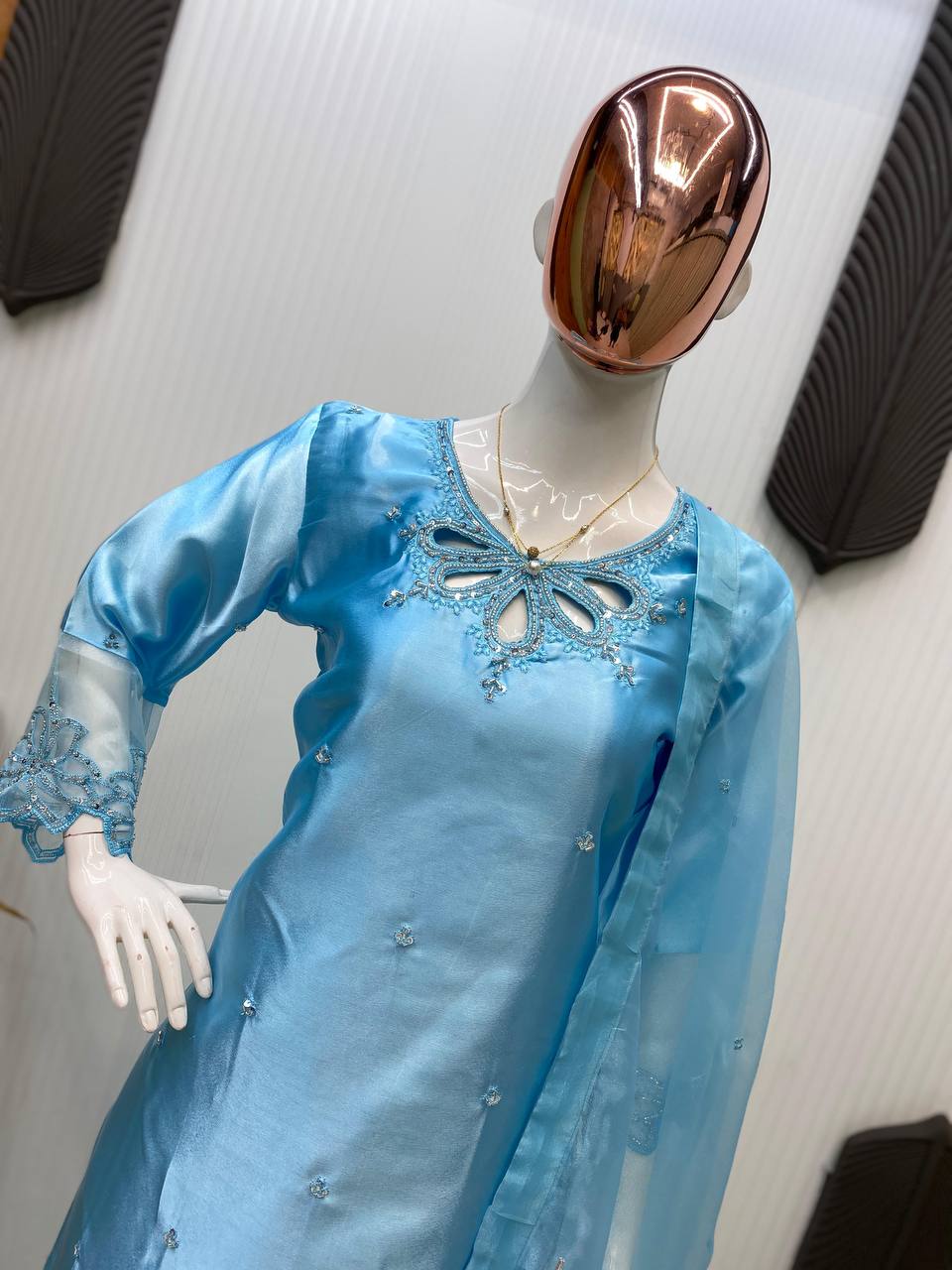 डिज़ाइनर पार्टी वियर लुक टॉप और बॉटम और खूबसूरत दुपट्टा