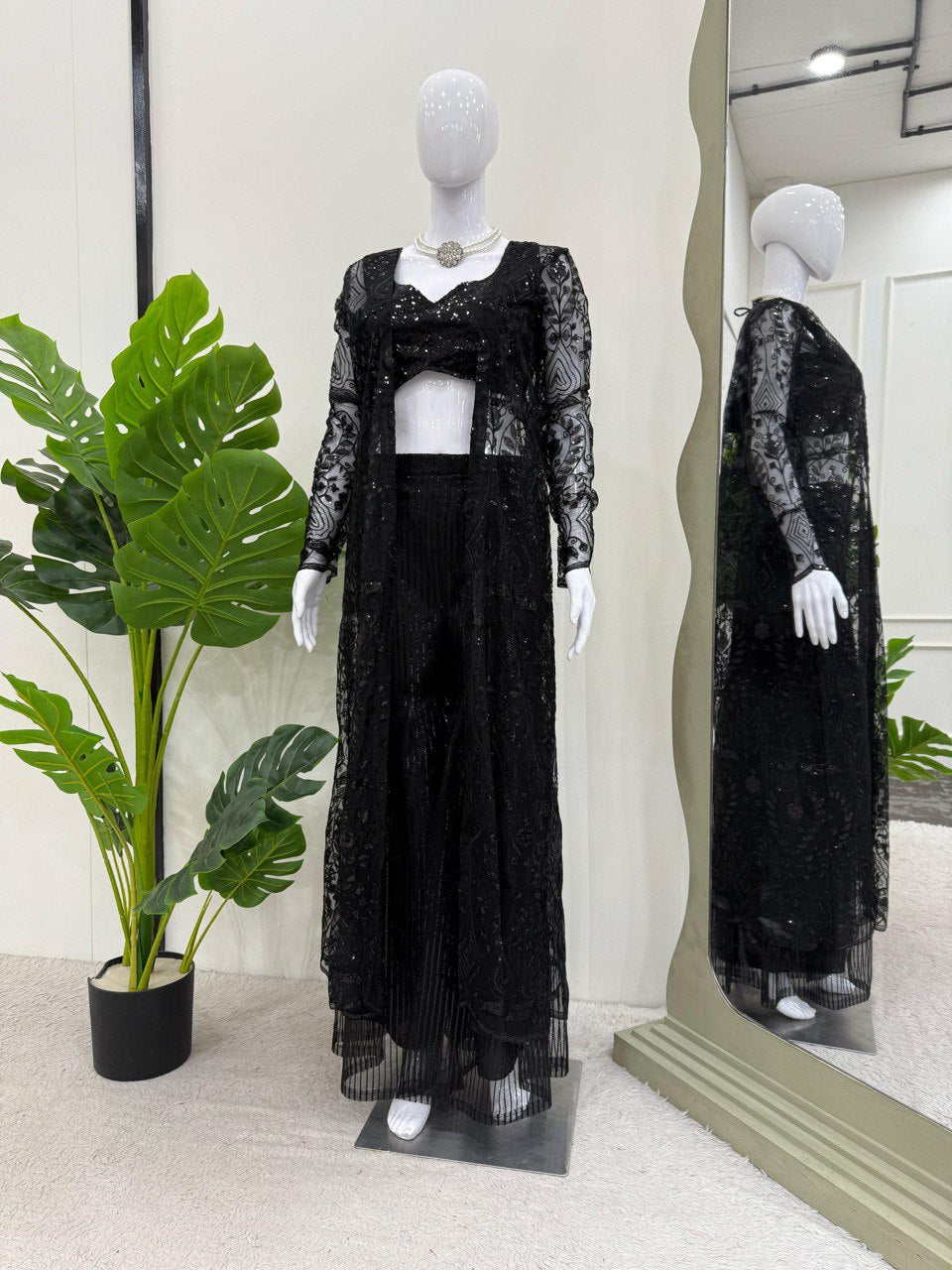 डिज़ाइनर पार्टी वियर लुक रेडी टू वियर लहंगा साड़ी