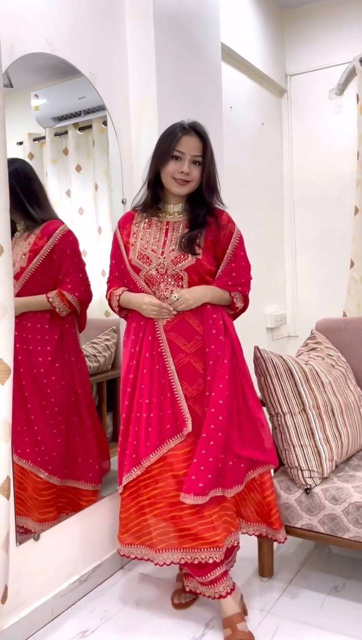 पार्टी वियर डिज़ाइनर टॉप और बॉटम दुपट्टे के साथ