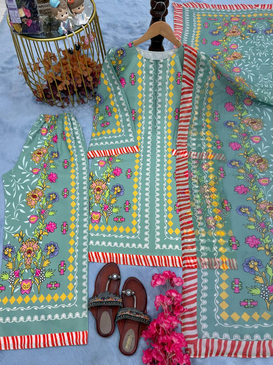 डिज़ाइनर पार्टी वियर लुक को-ऑर्ड्स सेट