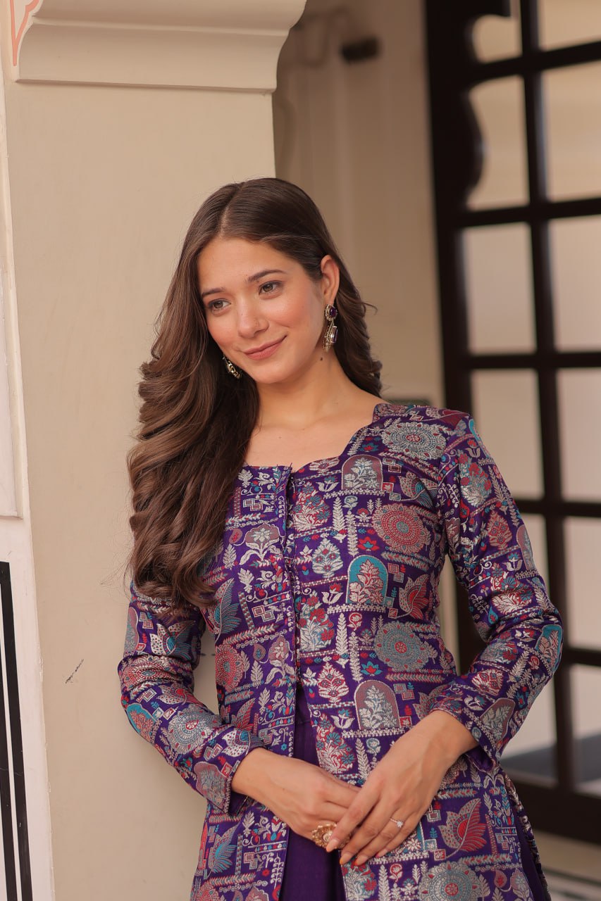 पार्टी वियर लुक डिज़ाइनर लहंगा चोली