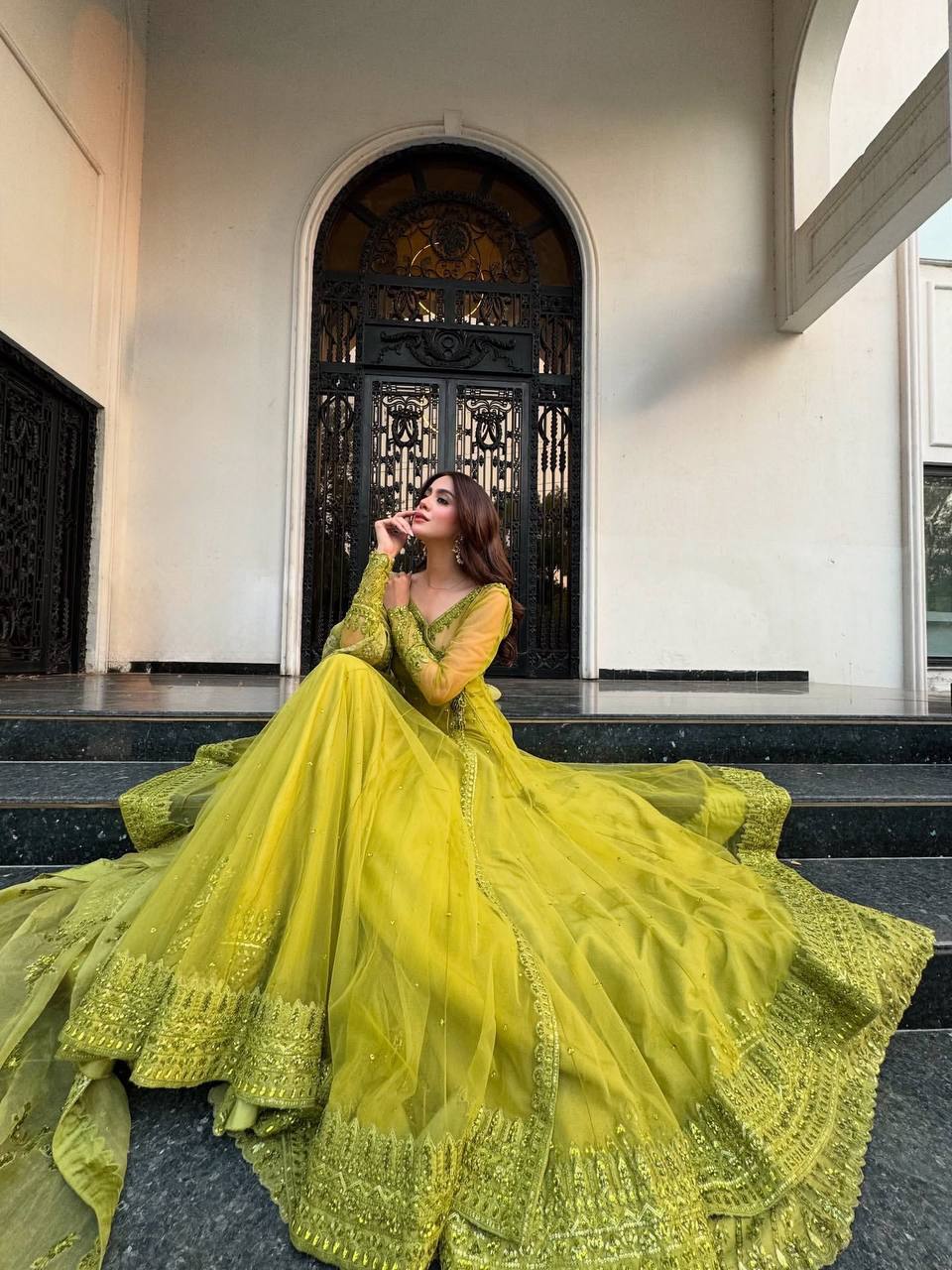 Party Wear Look Designer Lehenga, Blouse, Dupatta And Shrug