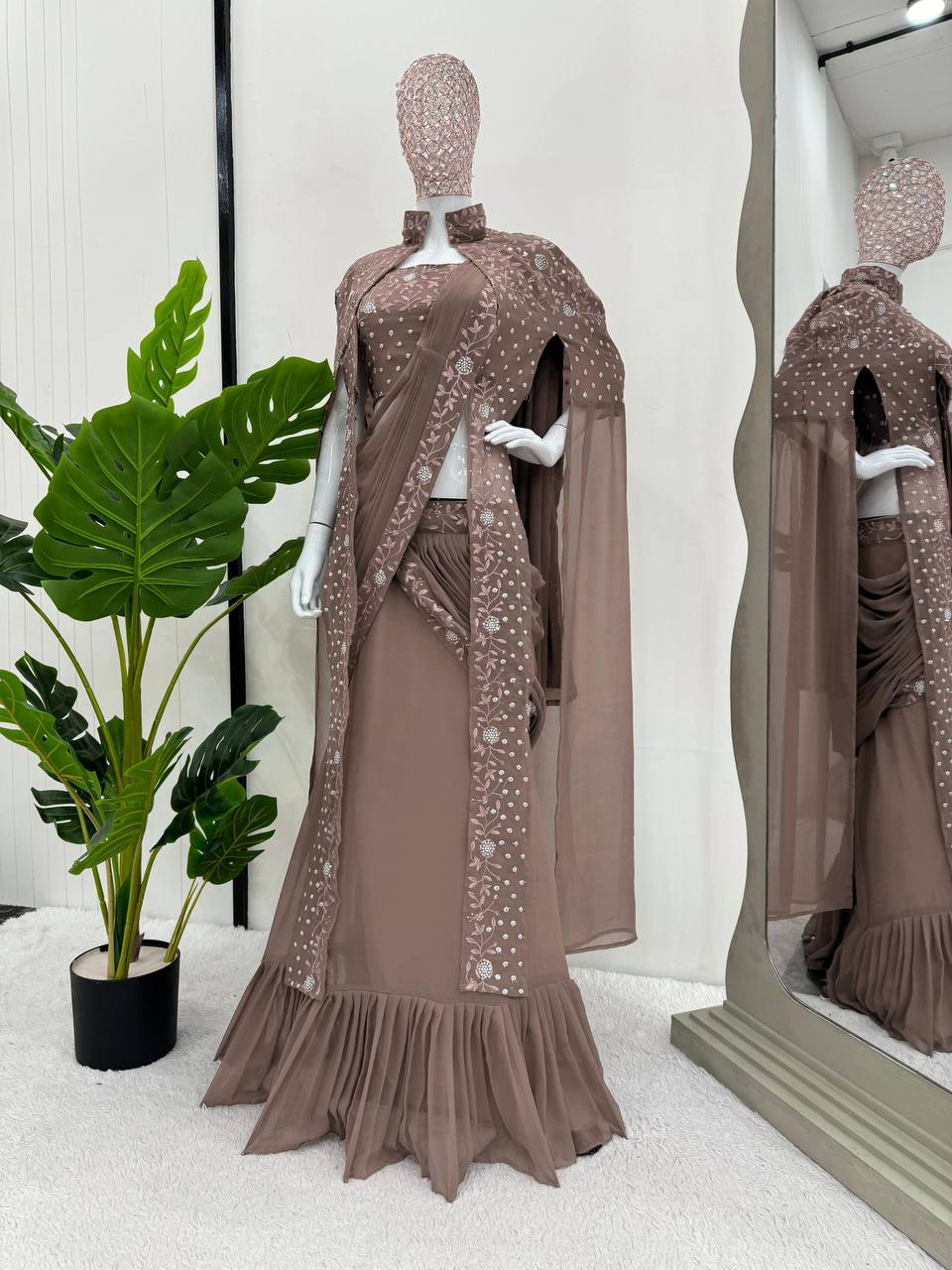 डिज़ाइनर पार्टी वियर लुक रेडी टू वियर लहंगा साड़ी