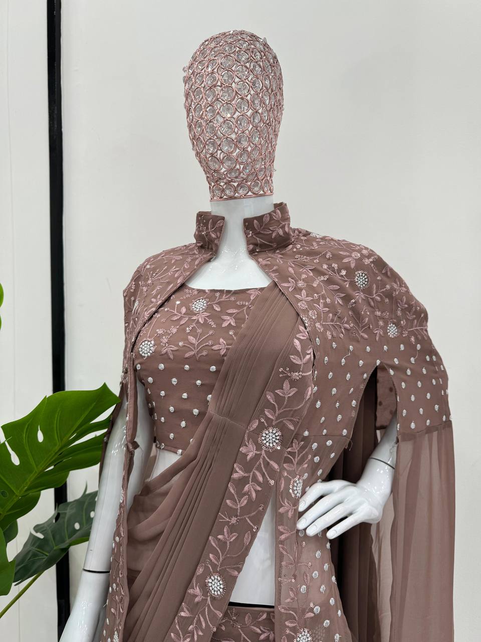 डिज़ाइनर पार्टी वियर लुक रेडी टू वियर लहंगा साड़ी