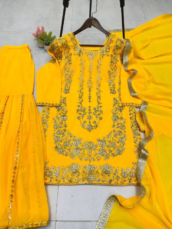 पार्टी वियर डिज़ाइनर टॉप और शरारा दुपट्टे के साथ