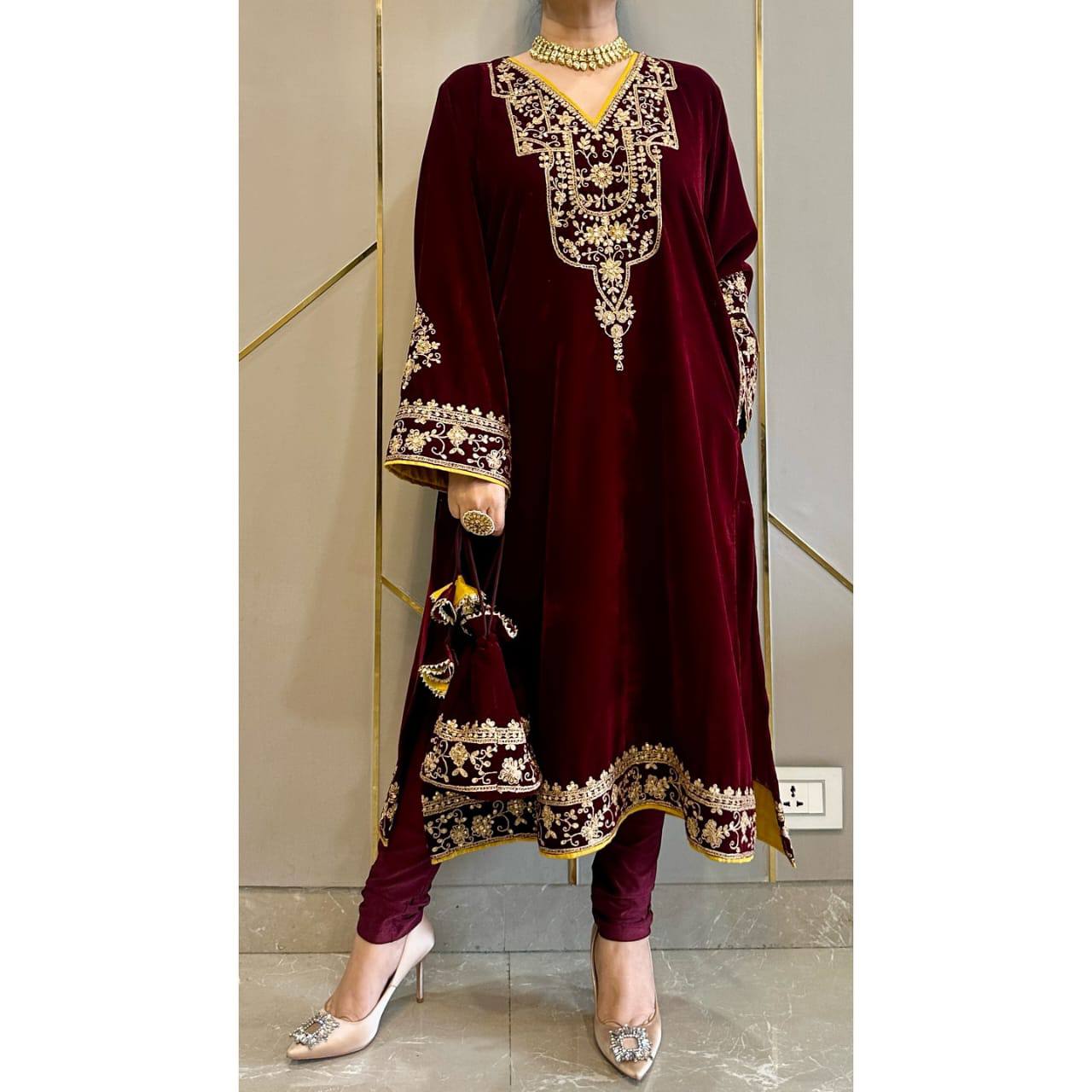 पार्टी वियर लुक डिज़ाइनर टॉप और बॉटम