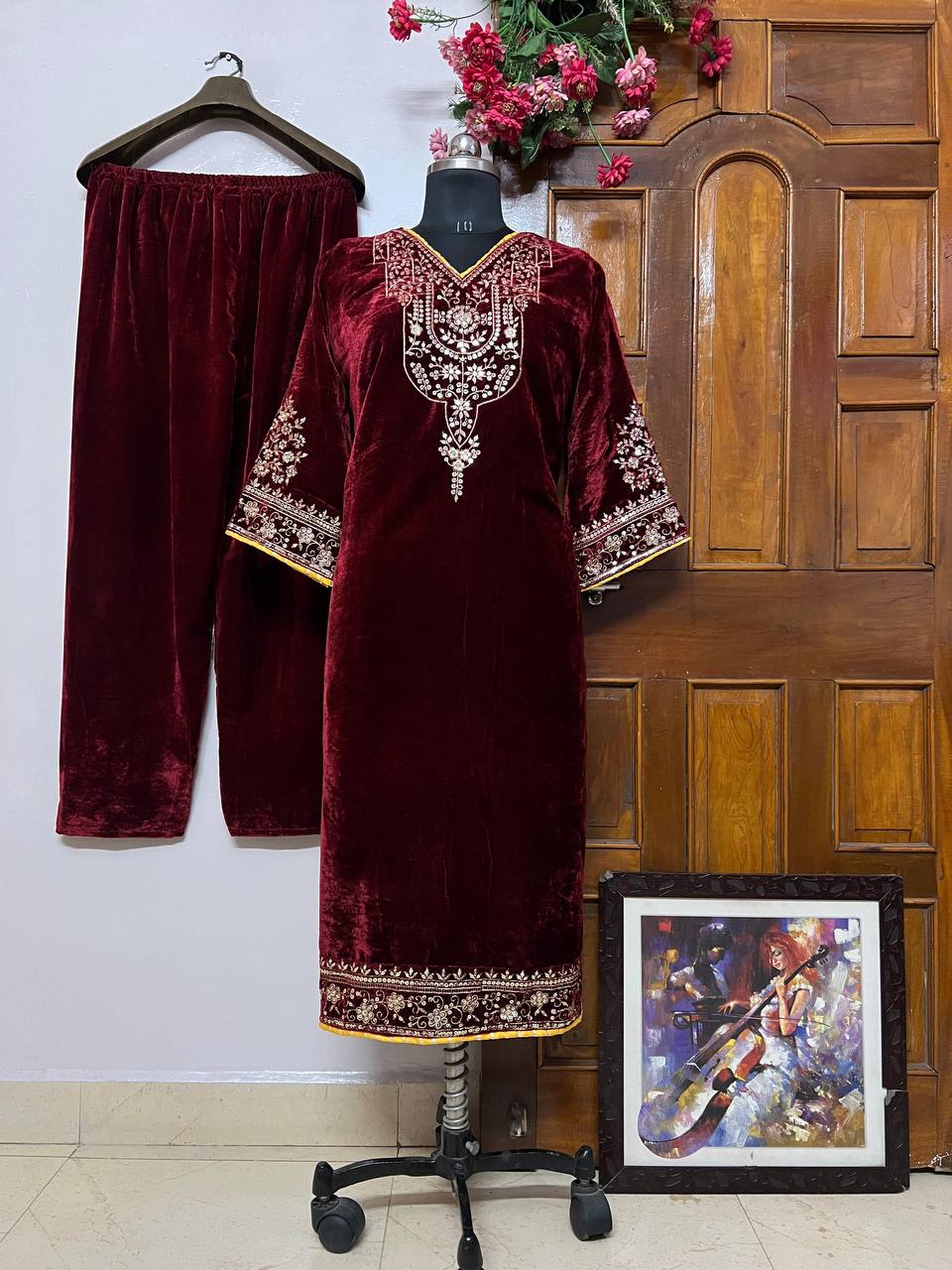 पार्टी वियर लुक डिज़ाइनर टॉप और बॉटम